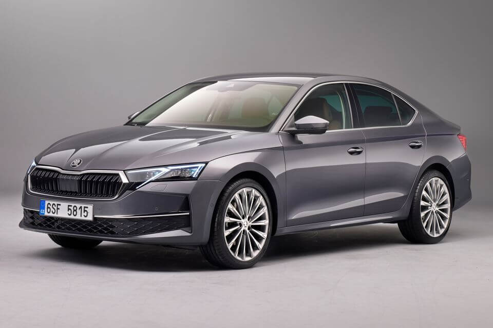 並行輸入 新車｜シュコダ 新型オクタビア（2024-）に乗る。日本未導入