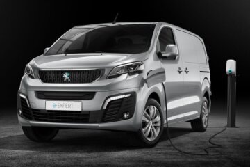 3代目モデルではBEV仕様が設定（2020年）