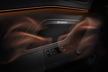 Sennheiserが新設計したハイエンドオーディオシステムを採用