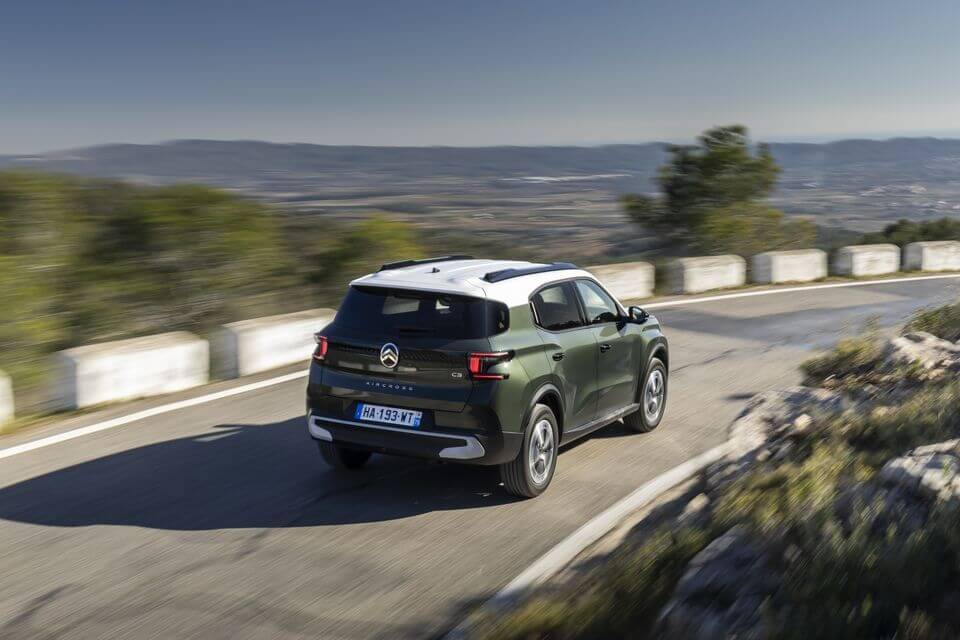 「魔法の絨毯」のような快適性は乗り心地にこだわりのあるシトロエンの真骨頂です