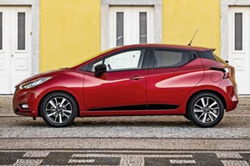 日産 マイクラ（サイド）