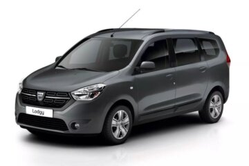 前任モデルにあたるMPVのロッジー（2017年）