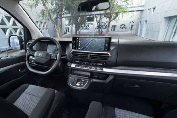 スペースツアラーのインテリア