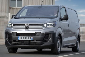 バン仕様は現在もジャンピー(ディスパッチ)の名前で展開