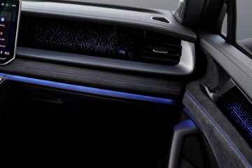 星空のように光るLEDアンビエントライティング