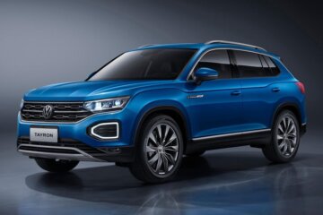 中国市場専売モデルとして展開された初代モデル(2018年)