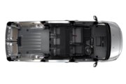 クルーバン／ダブルキャビンは2列目シートが備わる6人乗りとなります